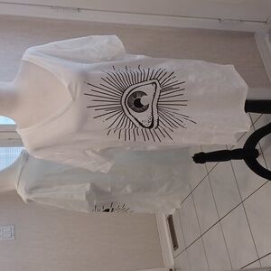 4/$60 New White Tee With "Eye" Design - Size 3XL (US18)